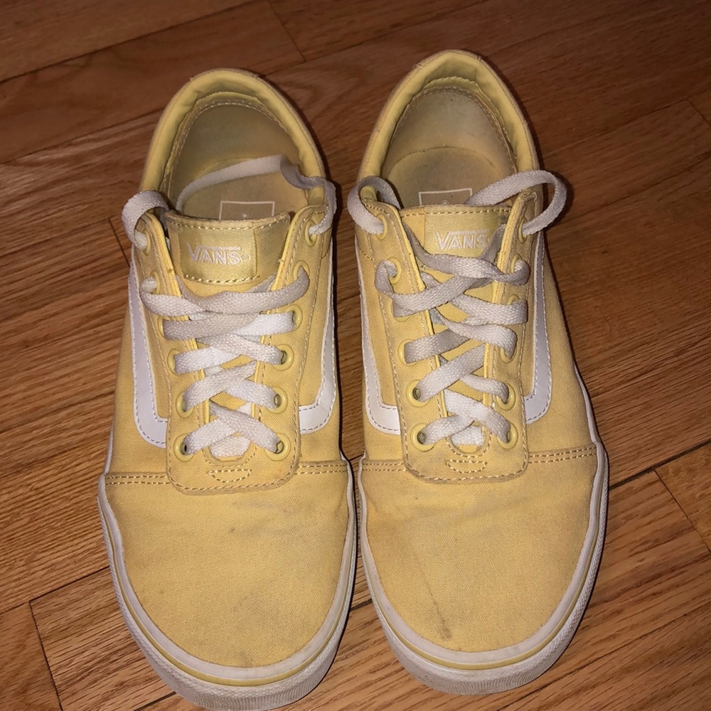 YELLOW VANS